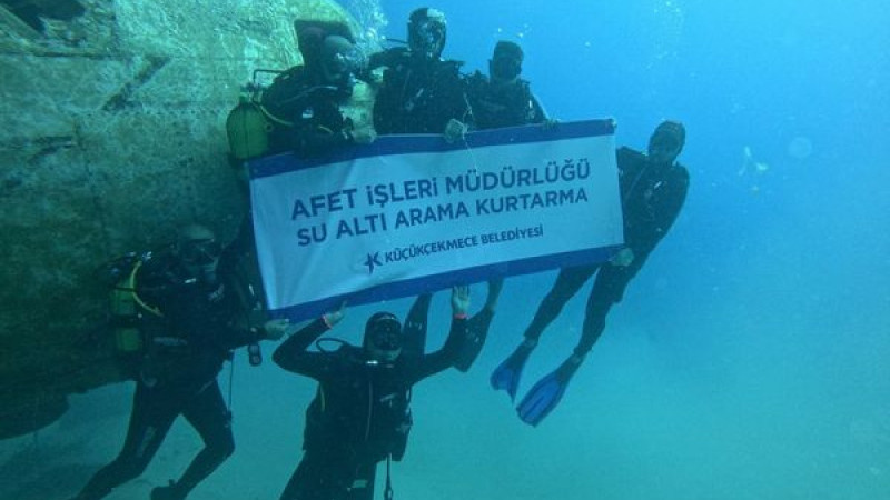 Küçükçekmece Belediyesi Su Altı Arama-Kurtarma Ekibi Eğitim Alıyor