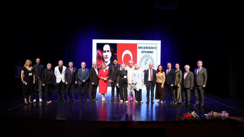 KEMAL ÇEBİ’YE HALKA HİZMET ONUR EMEK ÖDÜLÜ