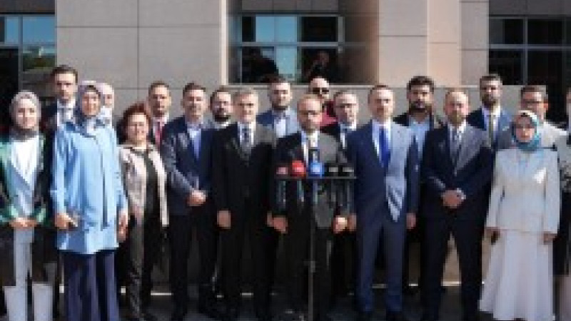Özgür Özel'e üç Kuruşluk Dava